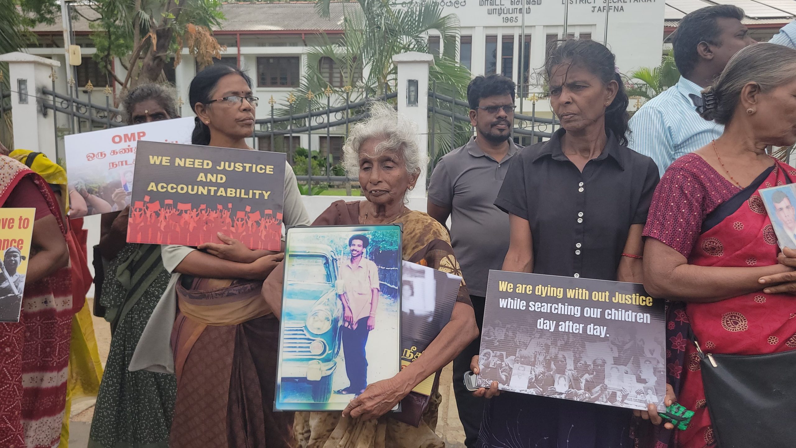 யாழில் காணாமல் ஆக்கப்பட்டவர்களின் உறவுகள் போராட்டம்!