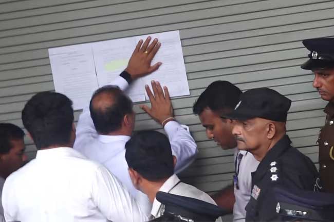 கட்சி தலைமையகத்திற்கு முன் கடமைகளை பொறுப்பேற்றார் தயாசிறி!