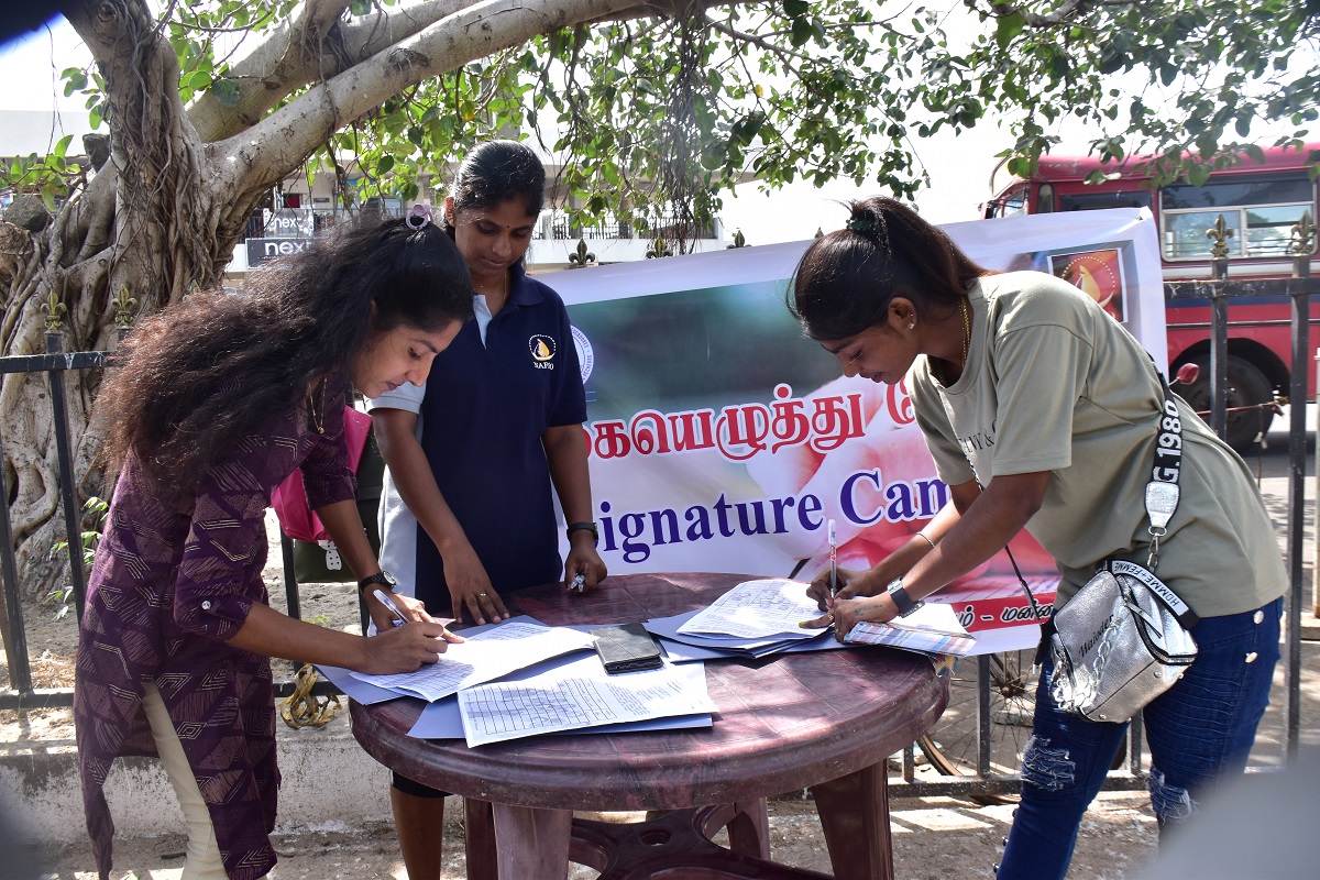 தேர்தல் வாக்குறுதிகளுக்கு புதிய சட்டம் – மன்னாரில் கையெழுத்து போராட்டம்