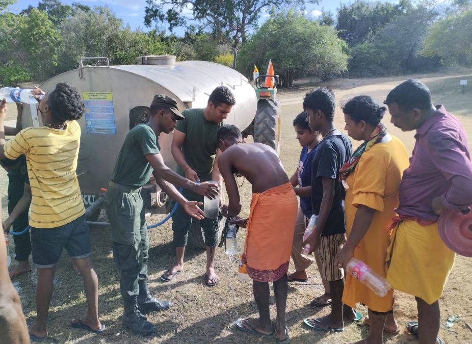 கதிர்காம யாத்திரைக்கு இராணுவத்தினர் உதவி!