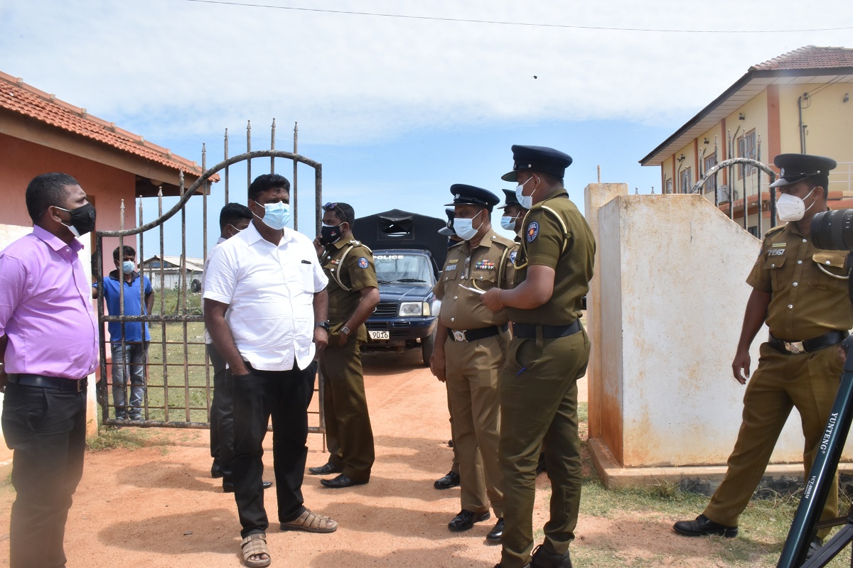 மன்னார் பிரதேச சபையின் புதிய தவிசாளர் தெரிவில் கலந்து கொள்ள ஊடகவியலாளர்களுக்கு அனுமதி மறுப்பு!