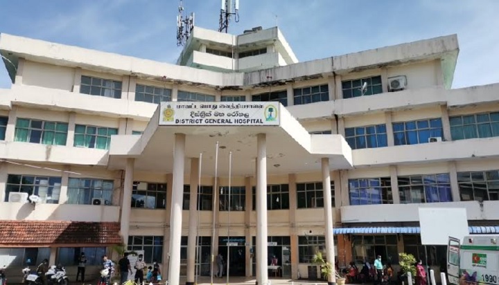 வவுனியாவில் தாதியர்கள் அடையாள பணிபகிஸ்கரிப்பு