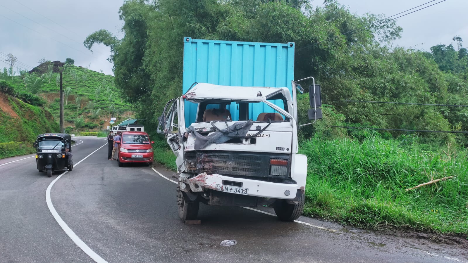 கினிகத்தேனை பகதொழுவ பகுதியில் விபத்து – ஒருவர்  உயிரிழப்பு!