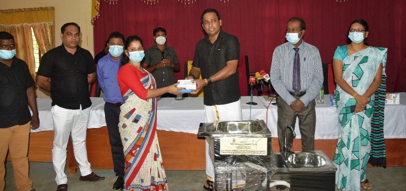 ஆரம்பக் கல்வியை அபிவிருத்தி செய்யும் நோக்கில் அரசாங்கம்  கலந்துரையாடலை முன்னெடுத்துள்ளது –   வியாழேந்திரன்.