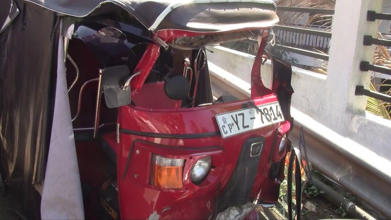 புஸ்ஸலாவ பகுதியில் இடம்பெற்ற விபத்தில் ஒருவர் உயிரிழப்பு – ஒருவர் காயம்