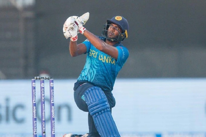 ஓய்வுப் பெறும் தீர்மானத்தை மீளப் பெற்றார் பானுக ராஜபக்ஷ!