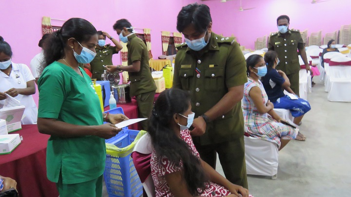 மட்டக்களப்பில் கொரோனா தடுப்பூசி ஏற்றும் விசேட நடவடிக்கை ஆரம்பம்!