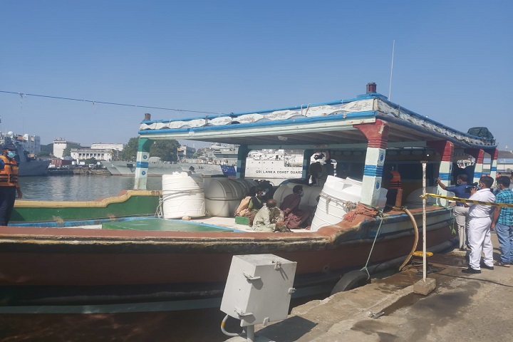 இலங்கைக்கு கடல்வழியாக கப்பல் ஒன்றில் போதைப்பொருள் கடத்தி வந்த 9 ஈரானியர்கள் கைது!