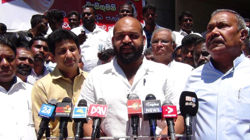 ஓரணியில்  ஒன்றுபட்டுள்ளோம்  எனவே இது  சிறந்த எதிர்காலத்துக்கான ஆரம்பப்புள்ளியாகக்கூட அமையலாம்