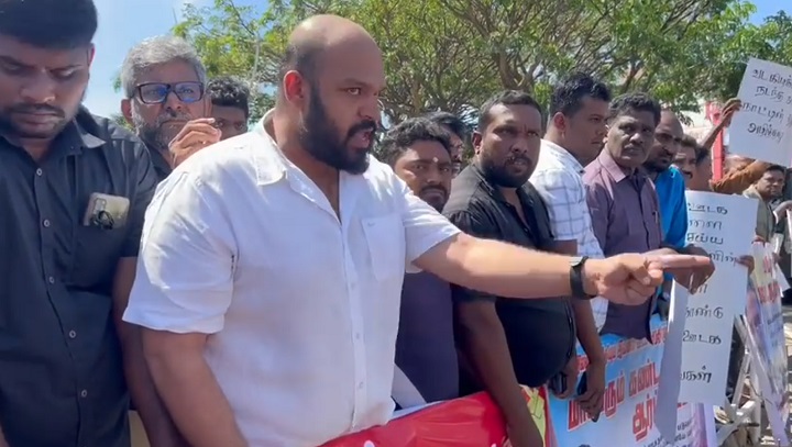 மட்டக்களப்பிலுள்ள ஊடகவியலாளர்களையும் கொலை செய்யவா முயற்சிக்கின்றீர்கள் – பொலிஸாரிடம் காட்டமாக வினவினார் சாணக்கியன்!