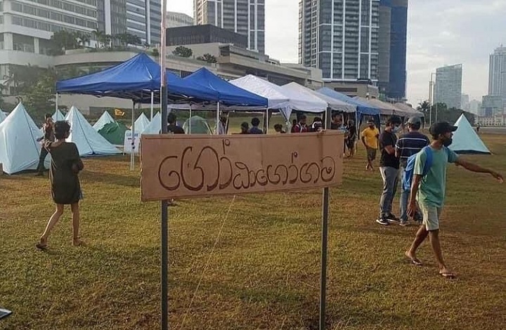 காலி முகத்திடலில் உதயமானது ‘கோட்டா கோ கிராமம்‘