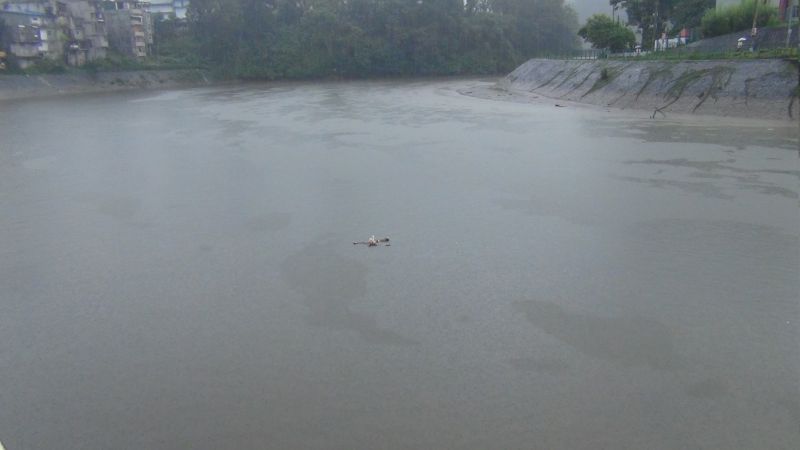 கொத்மலை நீர்த்தேக்கத்திலிருந்து  பெண்ணின் சடலம் கண்டெடுப்பு!