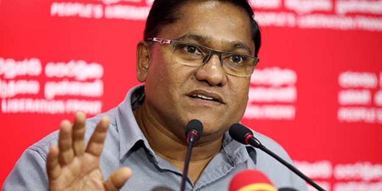 கோட்டா கோ கமவிற்கு வந்த குண்டர்களை தடுக்க வேண்டாமென பாதுகாப்பு அமைச்சே பணிப்புரை விடுத்தது – விஜித ஹேரத்