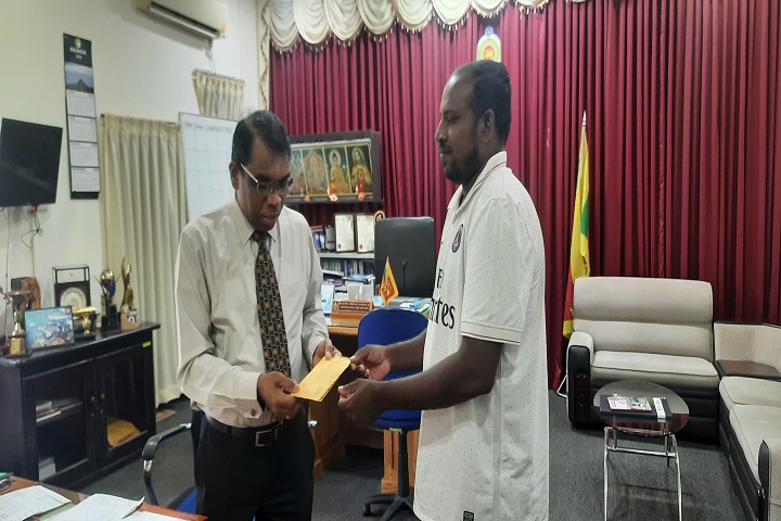 குருநகர் கடற்றொழிலாளர் சங்கத்தினர் எரிபொருள் பெற்றுத்தரக்கோரி மகஜர்!