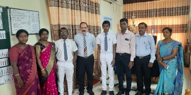 யாழ். மத்திய கல்லூரி மாணவர்கள் இருவர் மாவட்டத்தில் முதலிடம்!
