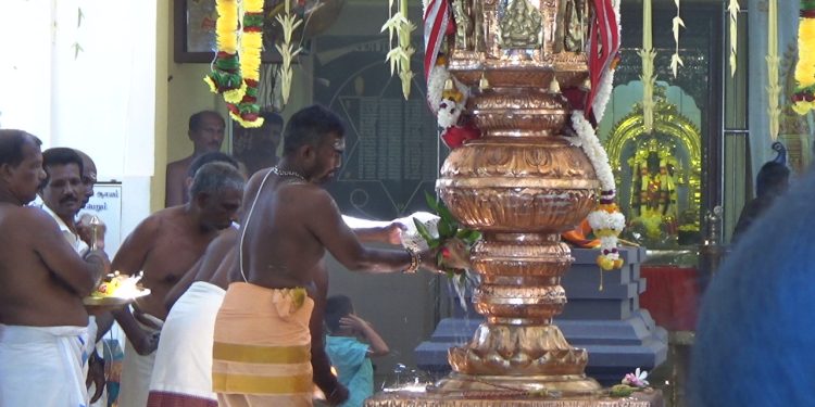 மட்டக்களப்பு ஈழத்து திருச்செந்தூர் முருகன் ஆலய வருடாந்த மஹோற்சவ பெருவிழா கொடியேற்றத்துடன் ஆரம்பம்!