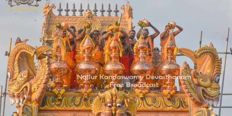 நல்லூர் கந்தசுவாமி ஆலயத்தின் “ குமார வாசல்” கோபுர கலாசாபிசேகம்!