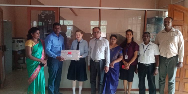 யாழ். மாணவி தேசிய ரீதியில் சாதனை!