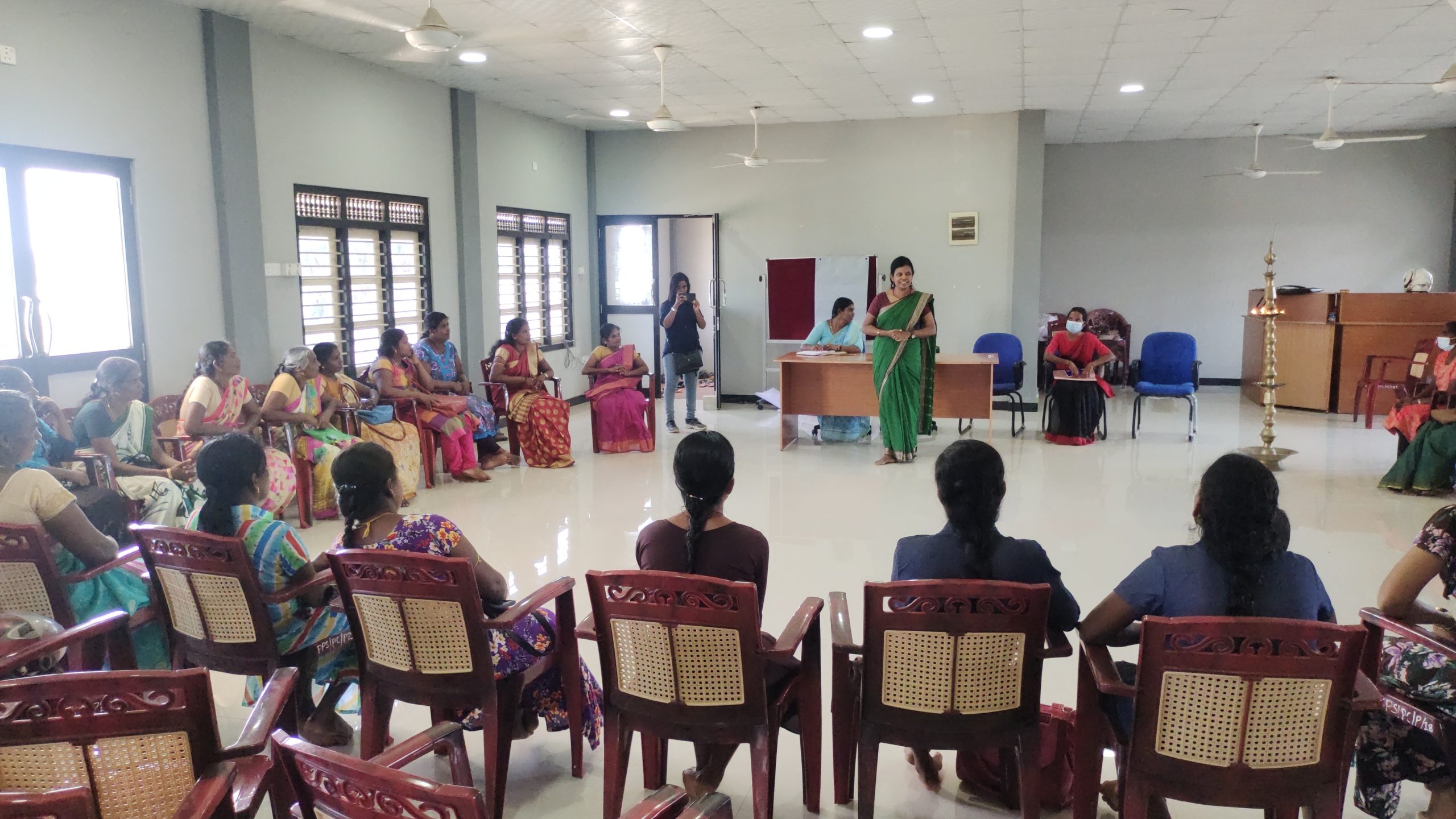 பெண்கள் உரிமைகளை தாமாகவே குரல் கொடுக்கும் பெண்கள் குழு உருவாக்கம்!