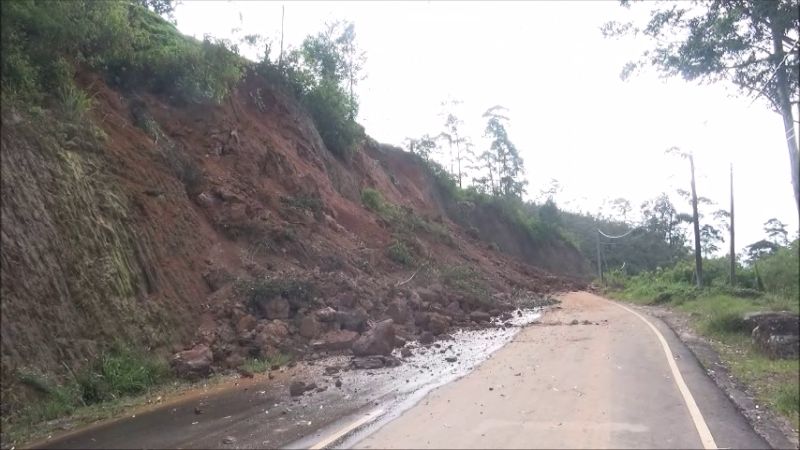 14 நாட்களாக மூடப்பட்டுள்ள வீதி- 15 ஆயிரத்துக்கும் மேற்பட்டோர் பாதிப்பு