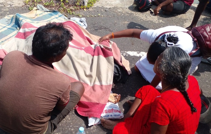 யாழில் மோட்டார் சைக்கிளில் இருந்து தவறி விழுந்து பெண் ஒருவர் உயிரிழப்பு!