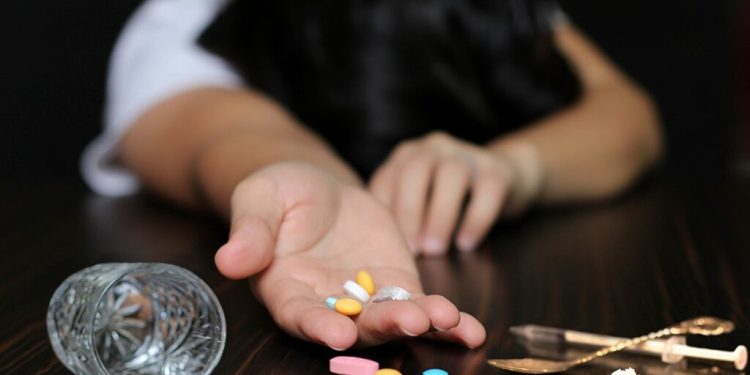 யாழில் போதைப்பொருள் பயன்படுத்திய இரண்டு பெண்கள் கைது!