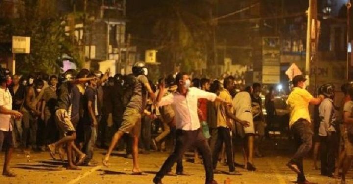 பல வன்முறை சம்பவங்களுடன் தொடர்புடைய 10 சந்தேக நபர்கள் கைது