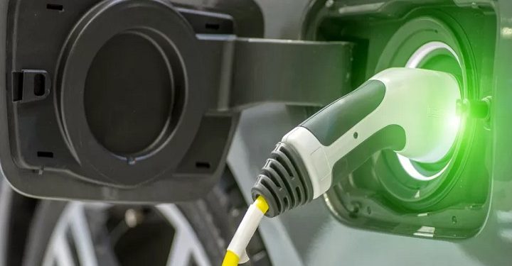 எரிசக்தி விலை உயர்வு காரணமாக எலக்ட்ரிக் காரை சார்ஜ் செய்வதற்கான செலவு அதிகரிப்பு!