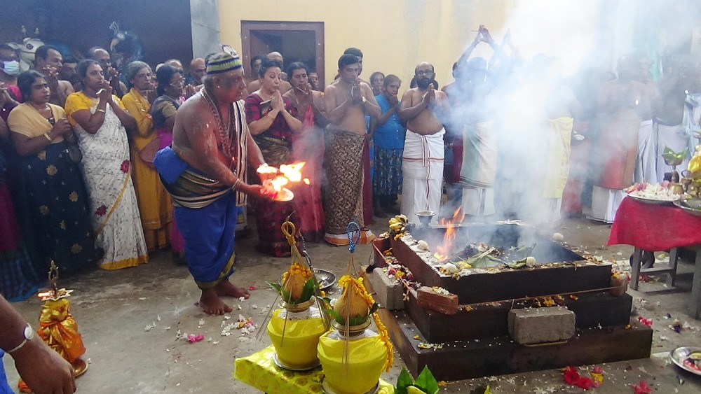 அமிர்தகழி ஸ்ரீமாமாங்கேஸ்வரர் ஆலயத்தில் மஹாலய யாகம் நடைபெற்றது