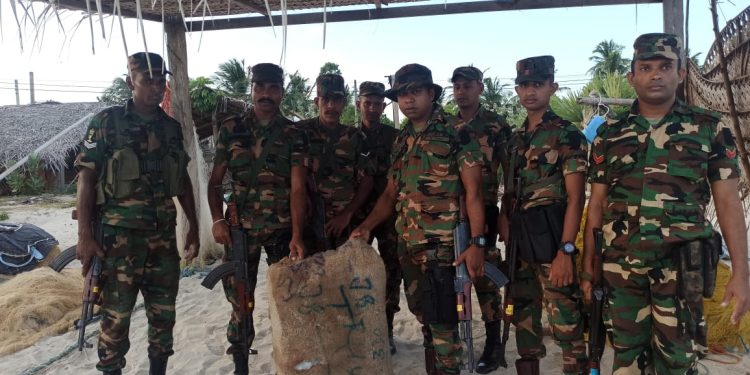 யாழ்ப்பாணம் பருத்தித்துறையில் கஞ்சா பொதிகள் கைப்பற்றப்பட்டது !