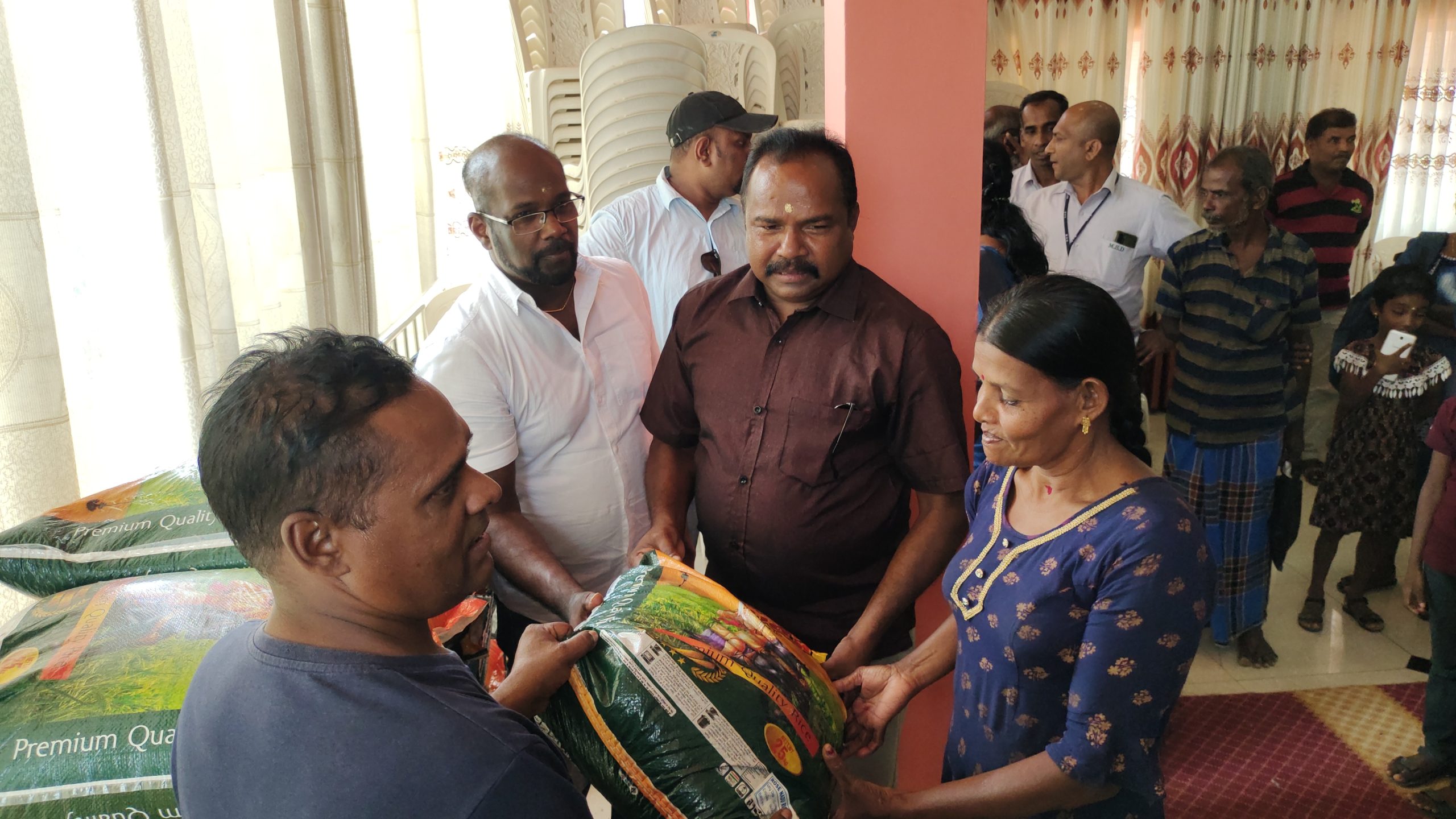 தமிழர் ஐக்கிய சுதந்திர முன்னணியினால் முன்னால் போராளிகளிற்கு உலருணவுப் பொதிகள் கையளிப்பு