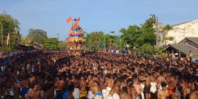 கொக்கட்டிச்சோலை தான்தோன்றீஸ்வரர் ஆலய தேரோட்டம்!