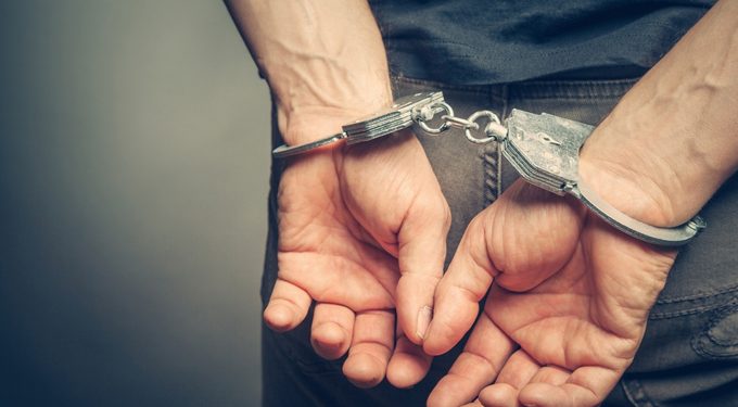 மானிப்பாயில் பாடசாலைக்கு அருகில் போதைப்பொருள் விற்பனையில் ஈடுபட்ட ஒருவர் கைது!!