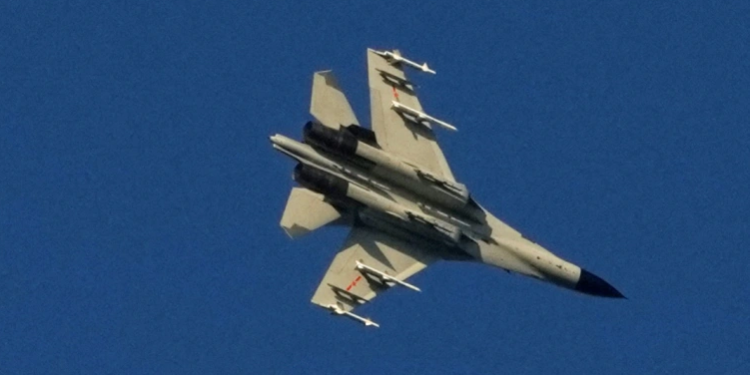 தாய்வான் நடவடிக்கையைத் தடுக்க சீனாவிற்கு பொருளாதாரத் தடை விதிப்பது குறித்து அமெரிக்கா பரிசீலனை