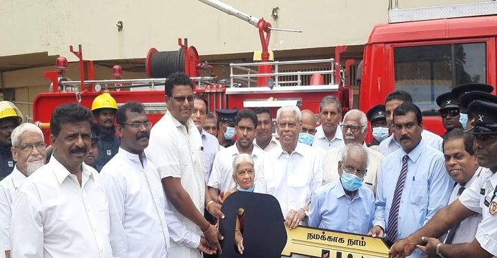 யாழ். மாநகர சபைக்கு இரண்டு கோடி ரூபாய் பெறுமதியான தீயணைப்பு வாகனம் அன்பளிப்பு!