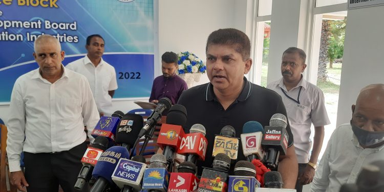 மஹிந்த மீண்டும் பிரதமராக வருவதில் எந்த பிரச்சினையும் கிடையாது – லொகான் ரத்வத்த