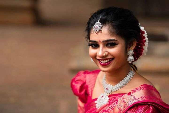 முதல் நாளிலேயே இலக்கு வைக்கப்பட்ட யாழ்.யுவதி – காணொளி வெளியானது!