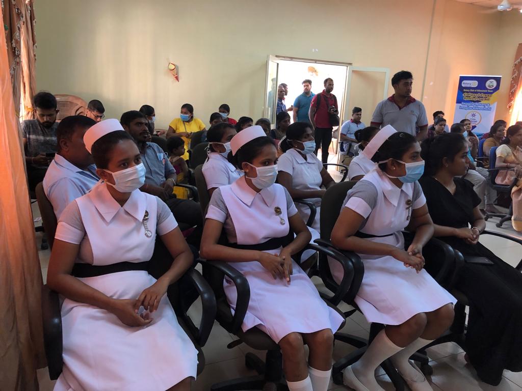 போரில் உயிரிழந்த மாணவர்கள் நினைவாக சிறுவர் தினத்தினை இரத்ததான முகாம்!