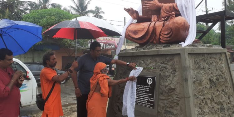 யாழில் சுவாமி விபுலானந்தர் மற்றும் பாரதியாரின் திருவுருவச்சிலைகள் திறந்து வைப்பு