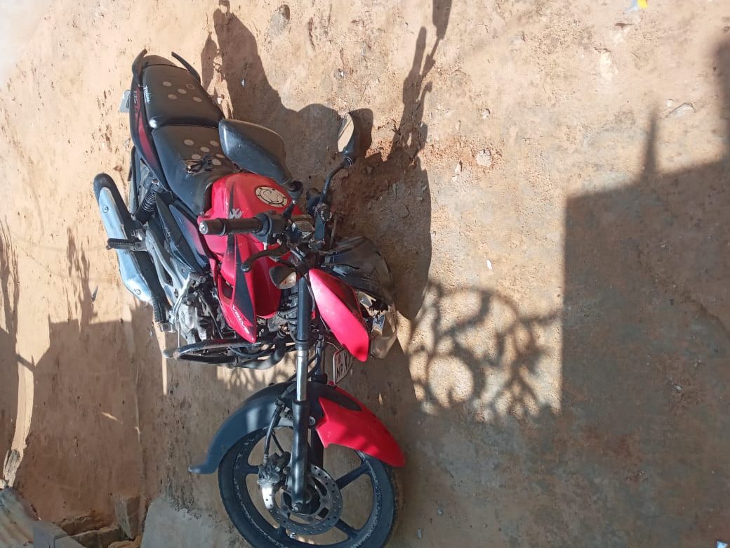 யாழ் வல்வெட்டித்துறையில் பகுதியில் வாள் வெட்டு ஒருவர் படுகாயம்!