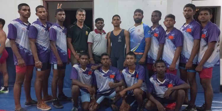 முல்லைத்தீவு மாவட்ட பாடசாலைகள் வரலாற்றில் மல்யுத்த தேசிய போட்டியில் பதக்கம் பெற்று சாதனை!