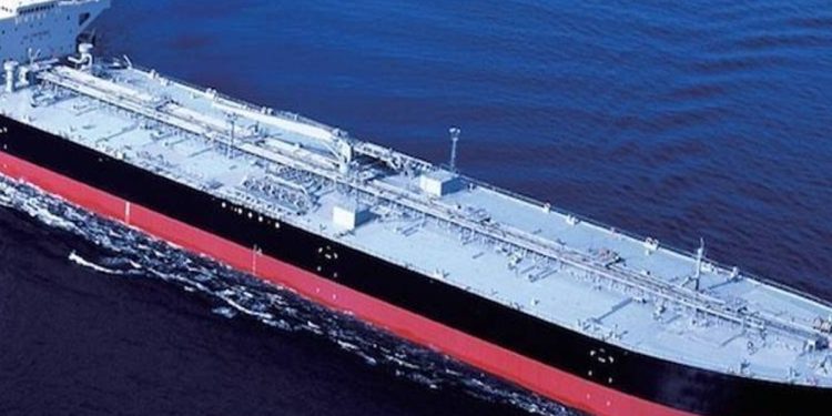 கட்டணம் செலுத்தாமை – ஒரு இலட்சம் மெட்ரிக் தொன் மசகு எண்ணெய் கொண்டுவரப்பட்ட கப்பல் 32 நாட்களாக நங்கூரமிடப்பட்டுள்ளது