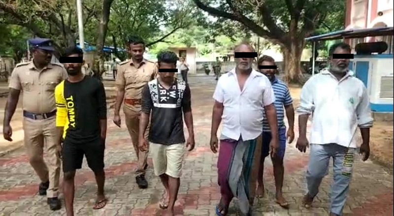 எல்லை தாண்டி மீன்பிடியில் ஈடுபட்ட இலங்கை மீனவர்கள் 5 பேருக்கு விளக்கமறியல்!