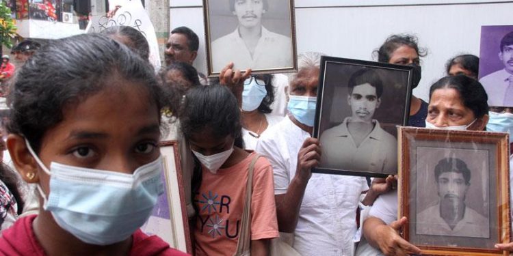 காணாமல் போனோர் அலுவலகத்திற்கு முன்பாக உறவுகள் போராட்டம்!