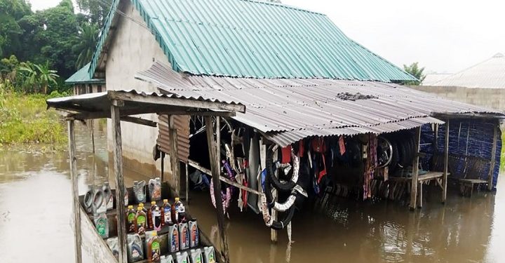 நைஜீரியாவில் ஒரு தசாப்தத்தில் இல்லாத மிக மோசமான வெள்ளத்தில் 600க்கும் மேற்பட்டோர் உயிரிழப்பு!