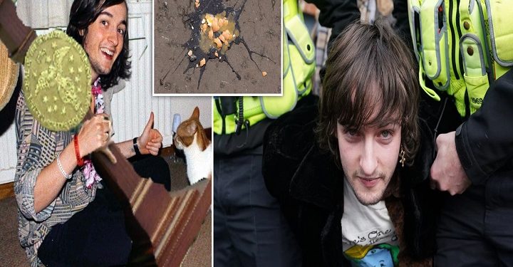 பிரித்தானிய அரசர் மீது முட்டை வீச்சு: மாணவர் ஒருவர் கைது!