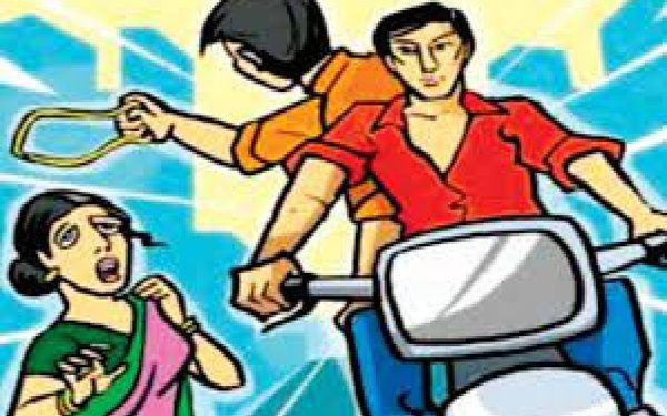 அச்சுவேலியில் கத்தி முனையில் வழிப்பறி!