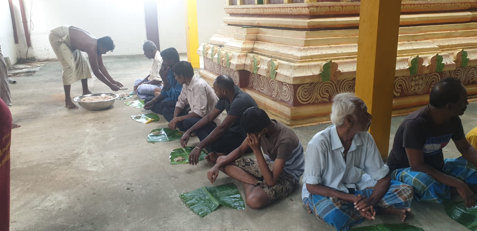 மாவீரர்களை நினைவு கூர்ந்து அளவெட்டியில் அன்னதானம்!