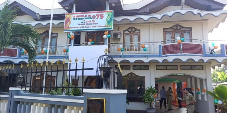 யாழ் .இந்திய துணை தூதரக அலுவலகத்தின் மீது தாக்குதல்