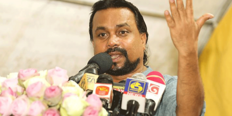 விமல் வீரவன்ச உள்ளிட்டோர் நடத்திய கூட்டத்தில் பதற்றம் : தப்பி ஓடிய அரசியல்வாதிகள் !